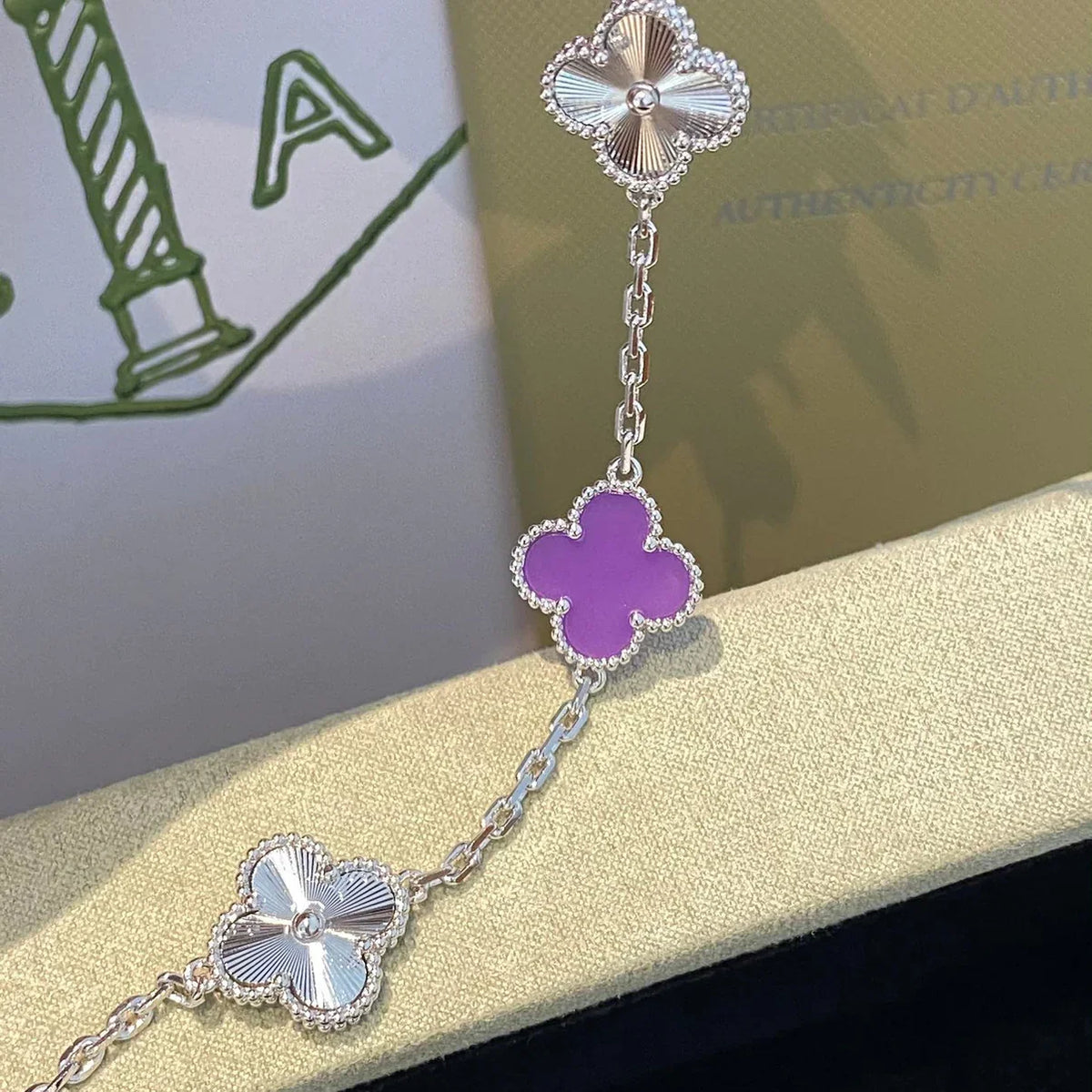 [Novalux]LUCKY CLOVER 5-MOTIF BRACELET - VIOLET COLLECTION