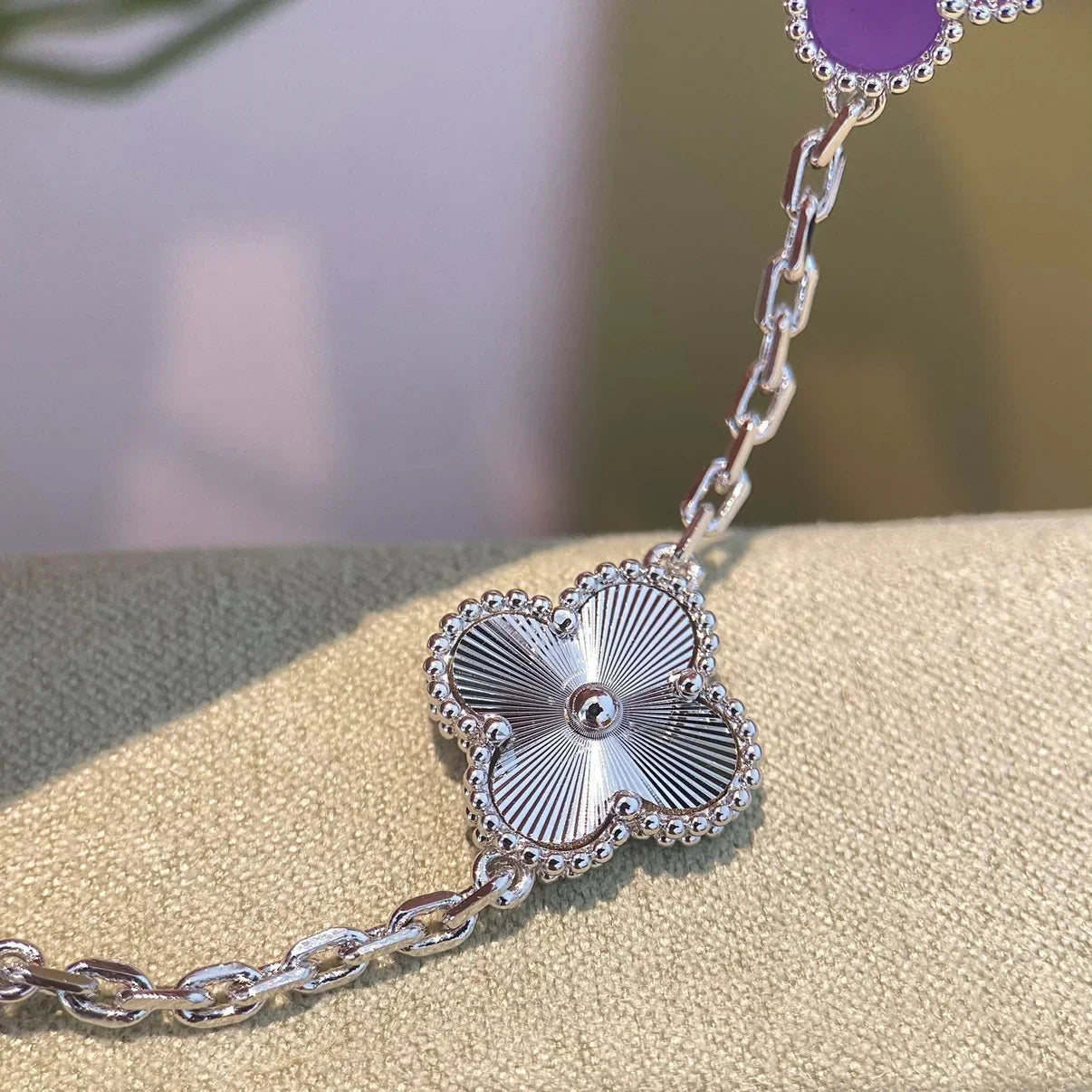 [Novalux]LUCKY CLOVER 5-MOTIF BRACELET - VIOLET COLLECTION