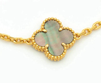 [Novalux]LUCKY CLOVER 5-MOTIF BRACELET - GREY MOTHER-OF-PEARL COLLECTION