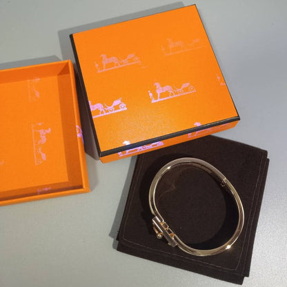 [Novalux]H CLOUD BLUE BRACELET