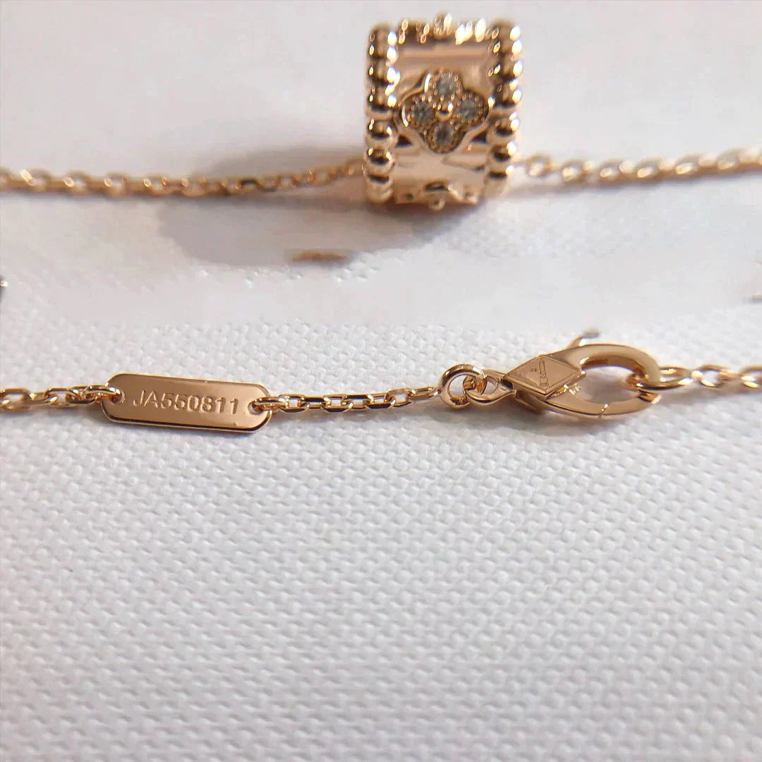 [Novalux]KALEIDOSCOPE PENDANT NECKLACE