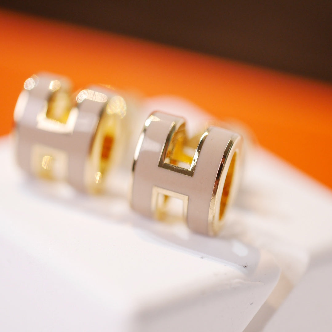 [Novalux]MINI POP H GOLD EARRINGS GREY