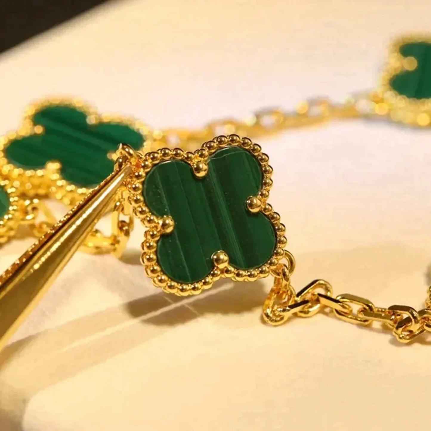 [Novalux]LUCKY CLOVER 5-MOTIF BRACELET - MALACHITE COLLECTION