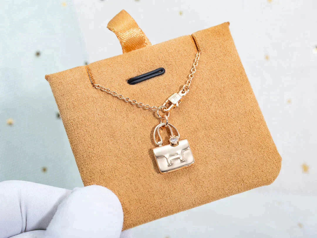 [Novalux]AMULETTE PEDANT ROSE GOLD NECKLACE