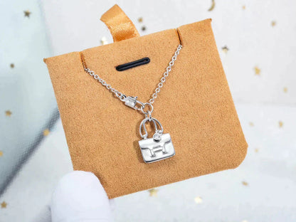 [Novalux]AMULETTE PEDANT SILVER NECKLACE