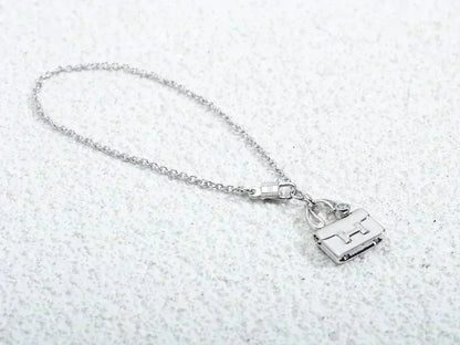 [Novalux]AMULETTE PEDANT SILVER NECKLACE