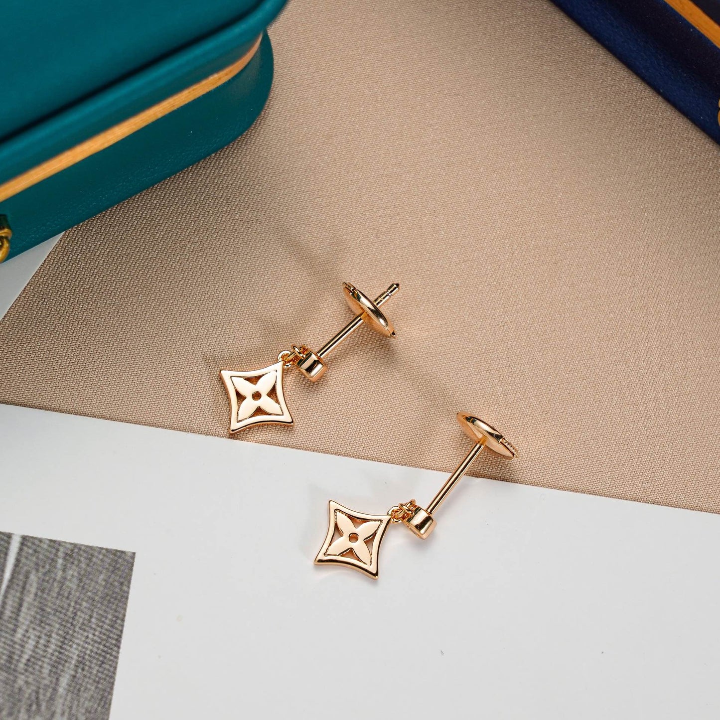 [Novalux]STAR EARRINGS GOLD