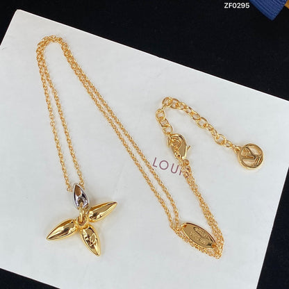 [Novalux]LOUISETTE PEDANT GOLD NECKLACE