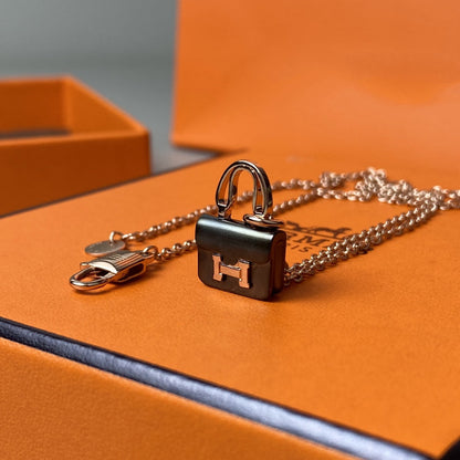 [Novalux]CONSTANCE BLACK PEDANT ROSE GOLD NECKLACE