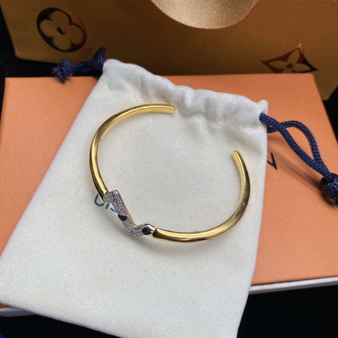 [Novalux]VOLTE UPSITE DOWN DIAMOND GOLD OPEN BRACELET