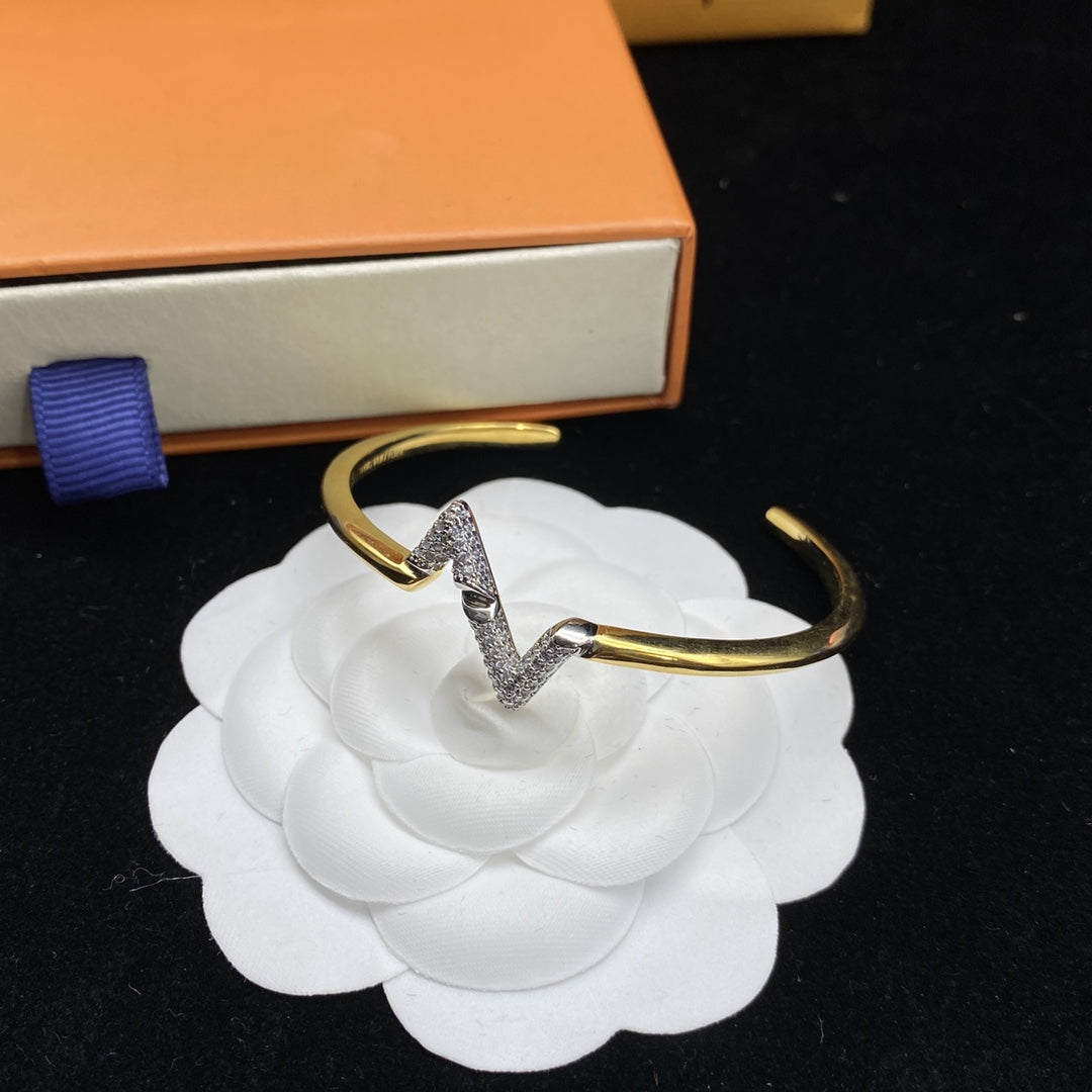[Novalux]VOLTE UPSITE DOWN DIAMOND GOLD OPEN BRACELET