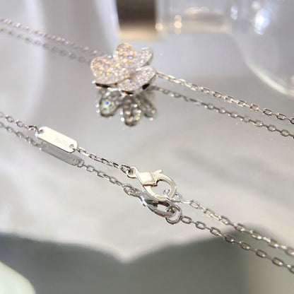 [Novalux]PAVÉ DIAMOND FLOWER CHARM NECKLACE