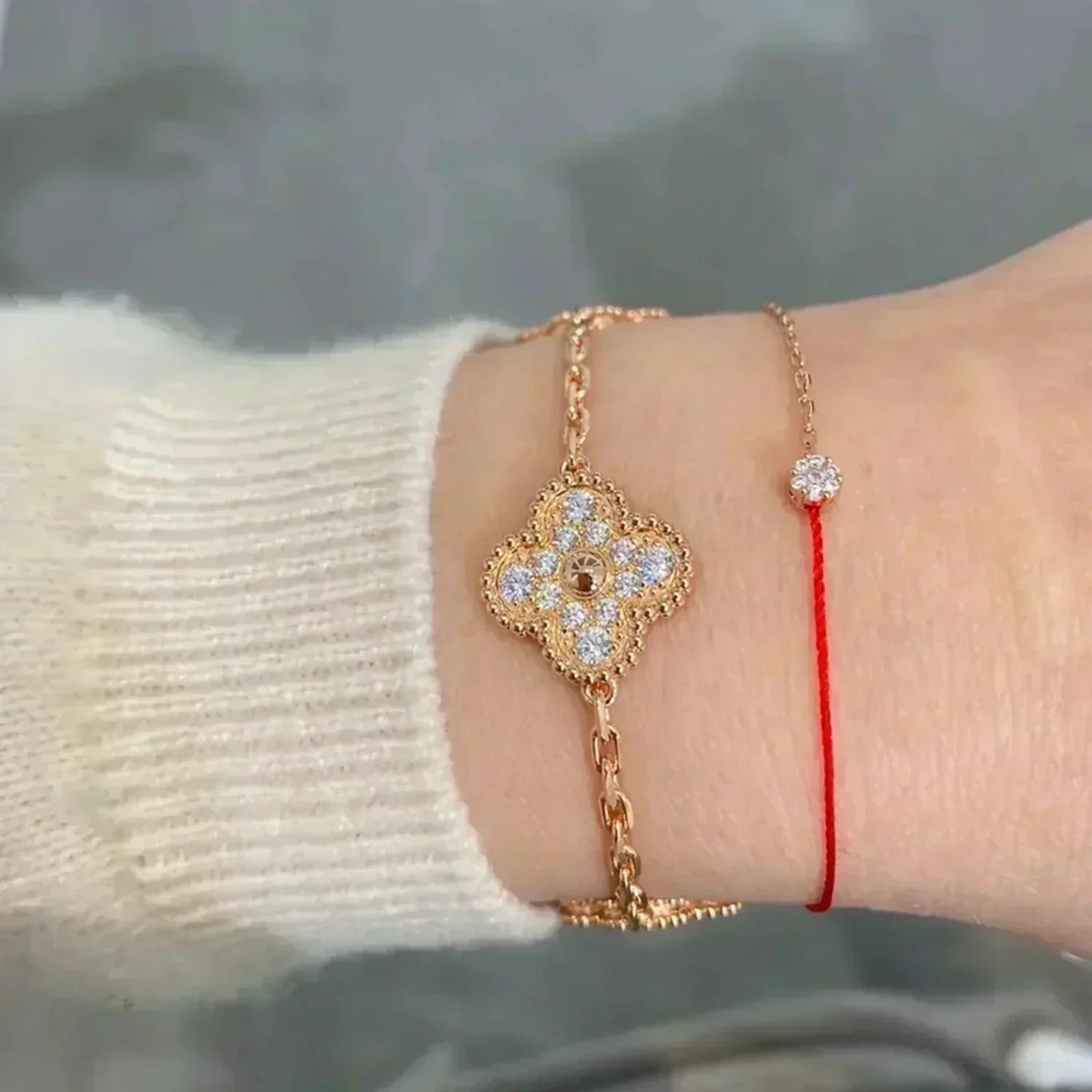 [Novalux]LUCKY CLOVER 5-MOTIF BRACELET - FULL-DIAMOND