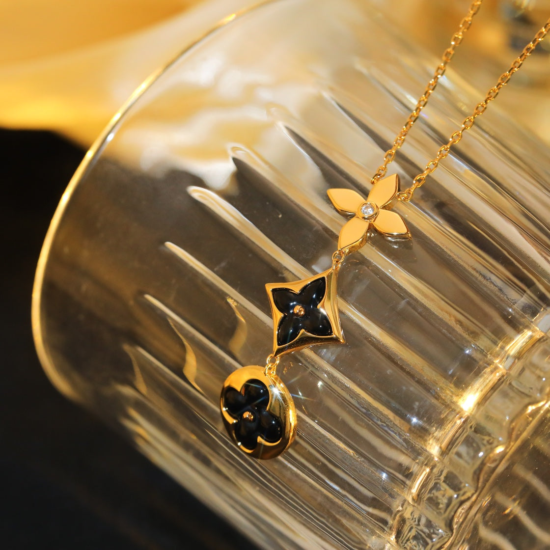 [Novalux]STAR AND SUN ONYX ROSE GOLD NECKLACE