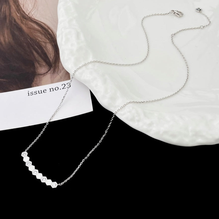 [Novalux]BEE MY LOVE DIAMOND NECKLACE