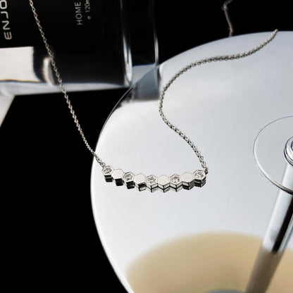 [Novalux]BEE MY LOVE DIAMOND NECKLACE