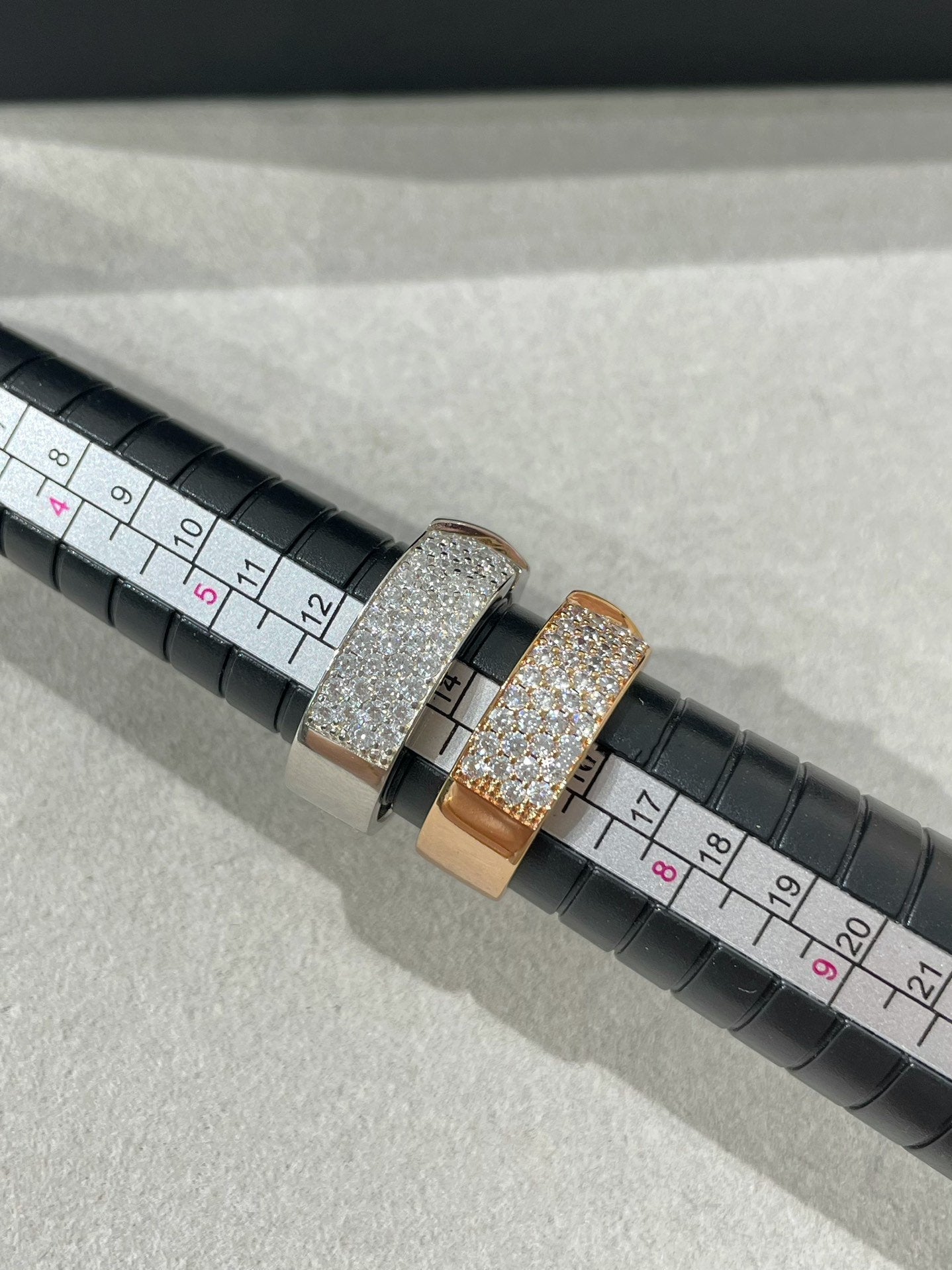 [Novalux]LIENS EVIDENCE  DIAMOND PAVED RING
