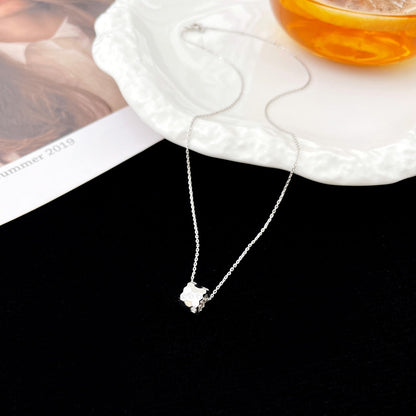 [Novalux]BEE MINI PEDANT DIAMOND NECKLACE