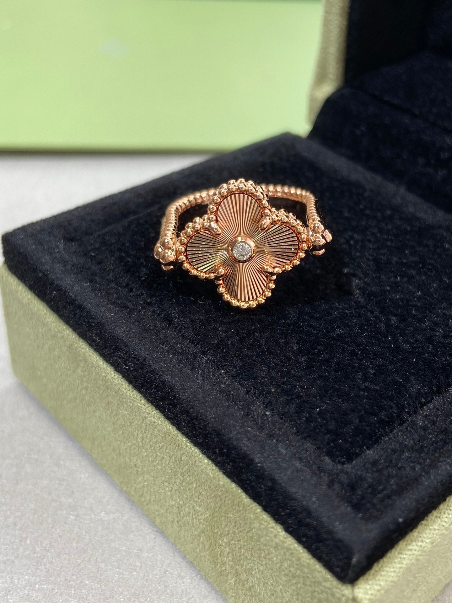 [Novalux]LUCKY CLOVER ROSE GOLD REVERSIBLE RING