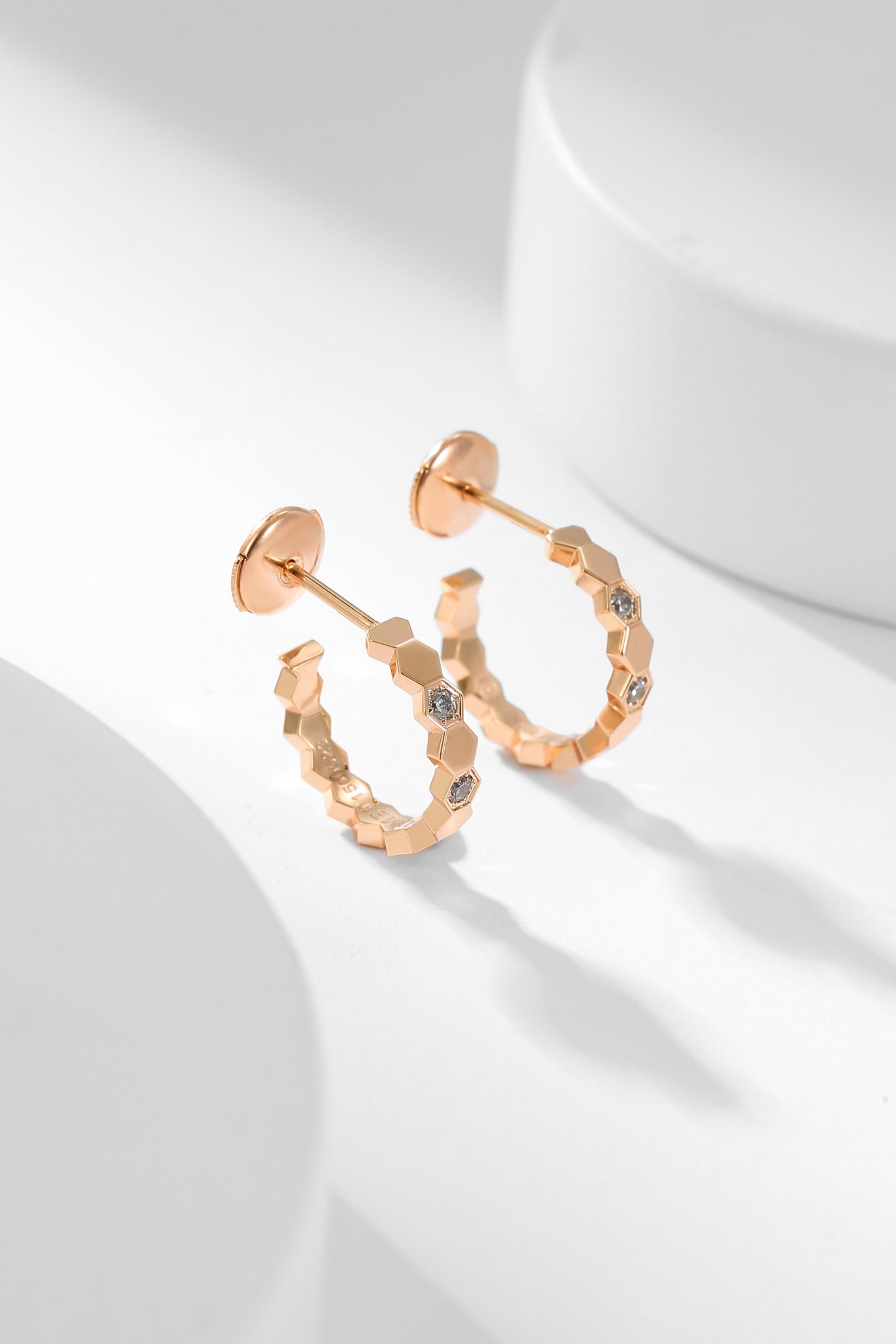 [Novalux]BEE LOVE DIAMOND HOOP EARRINGS