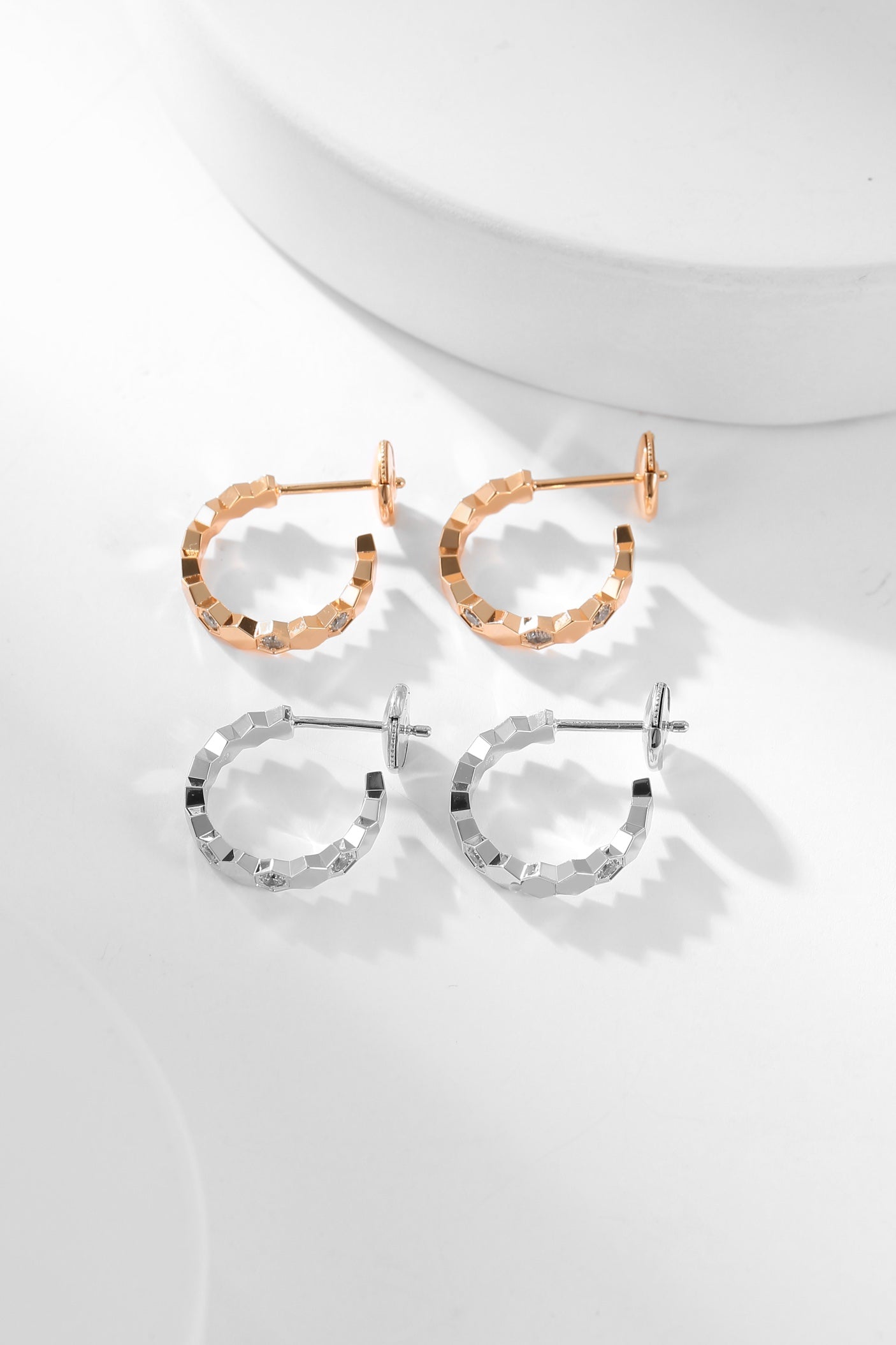 [Novalux]BEE LOVE DIAMOND HOOP EARRINGS