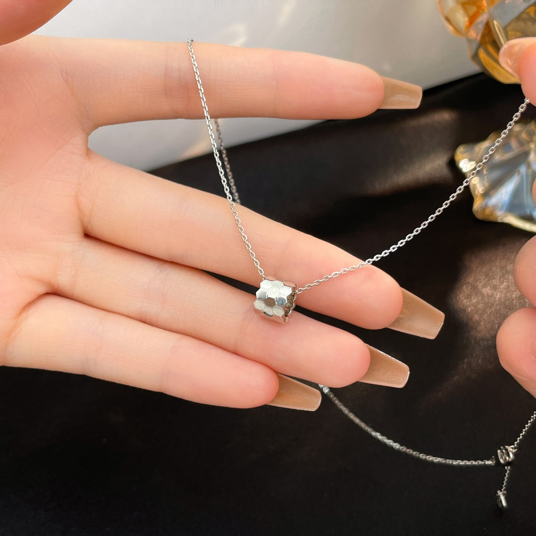 [Novalux]BEE MINI NECKLACE