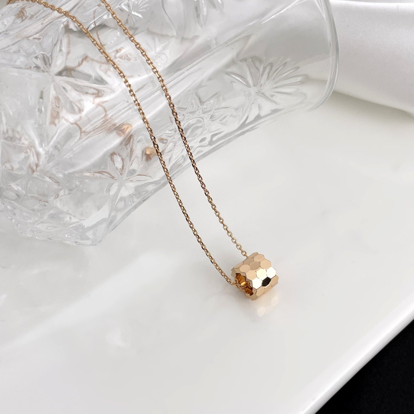 [Novalux]BEE MINI NECKLACE