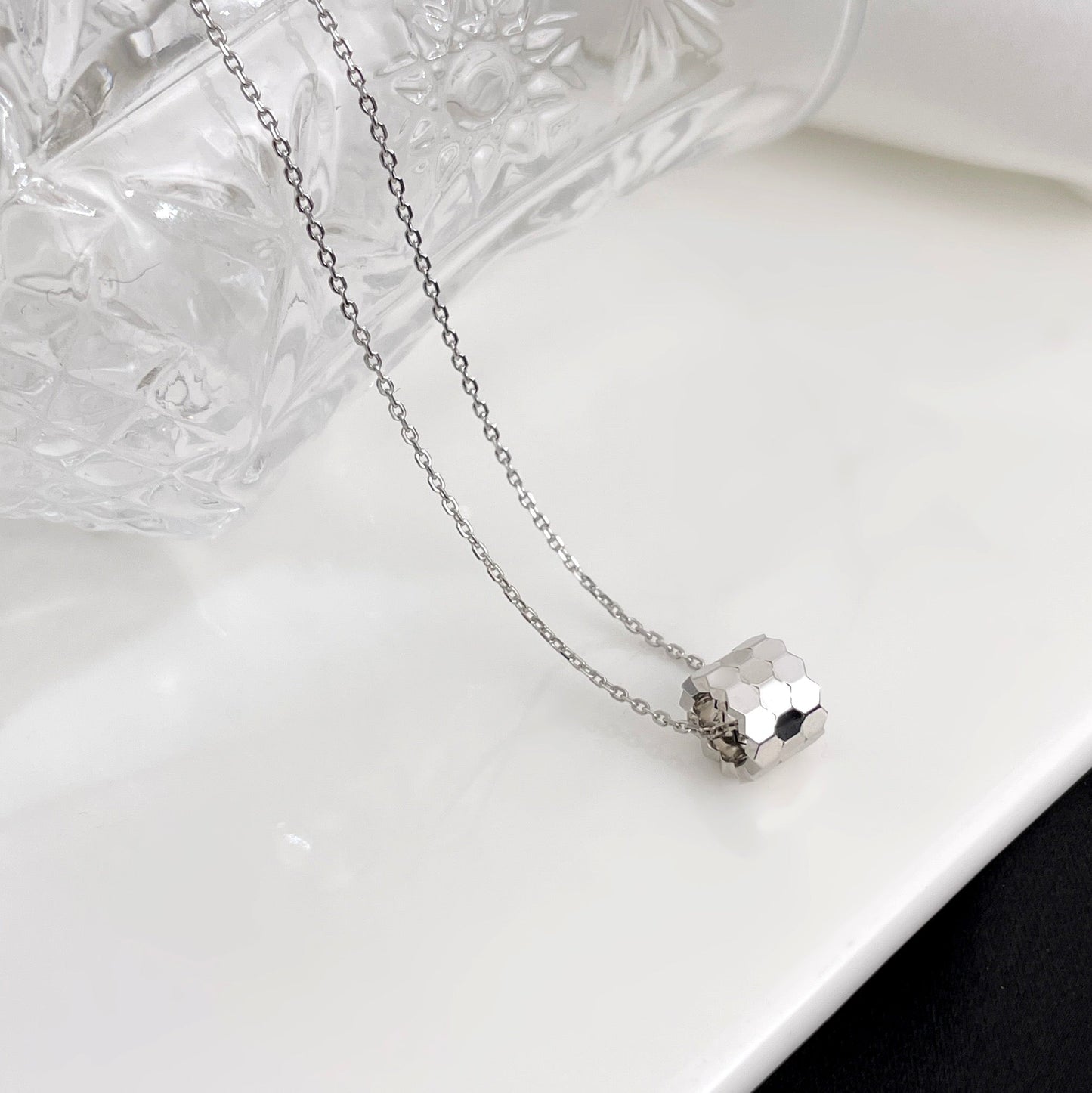 [Novalux]BEE MINI NECKLACE