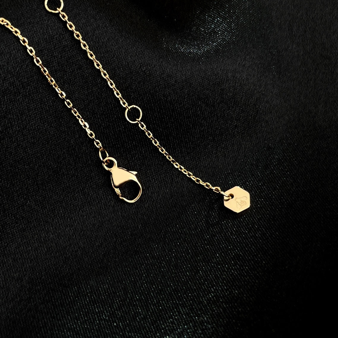 [Novalux]BEE MINI NECKLACE