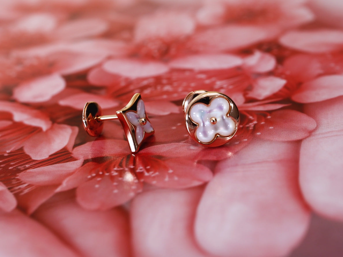 [Novalux]STAR AND SUN ROSE GOLD MOP STUD EARRINGS