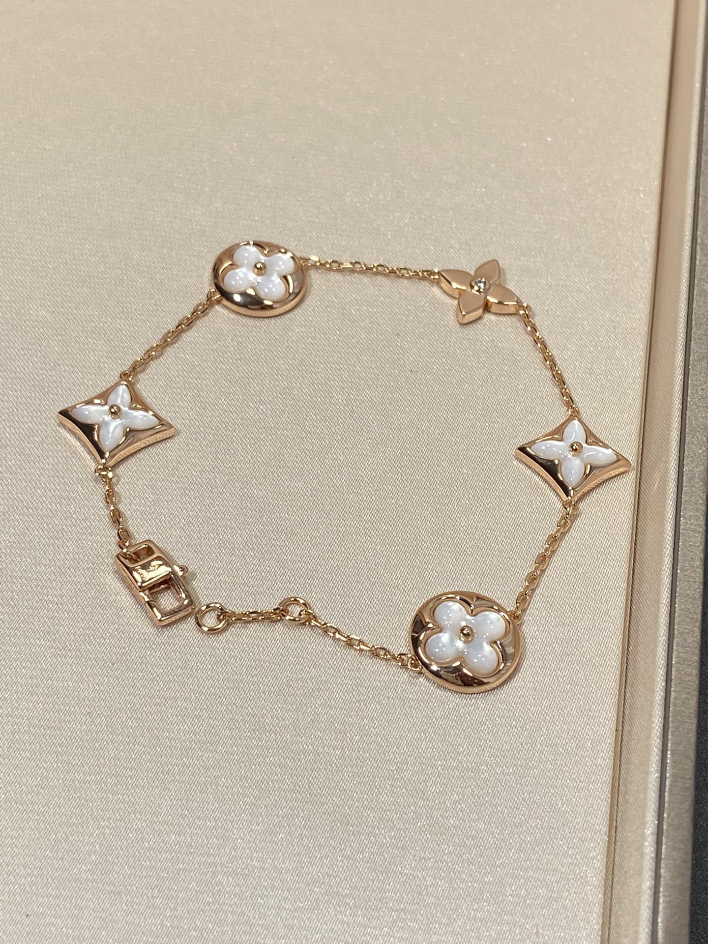 [Novalux]STAR AND SUN 5 MOTIF MOP ROSE GOLD BRACELET