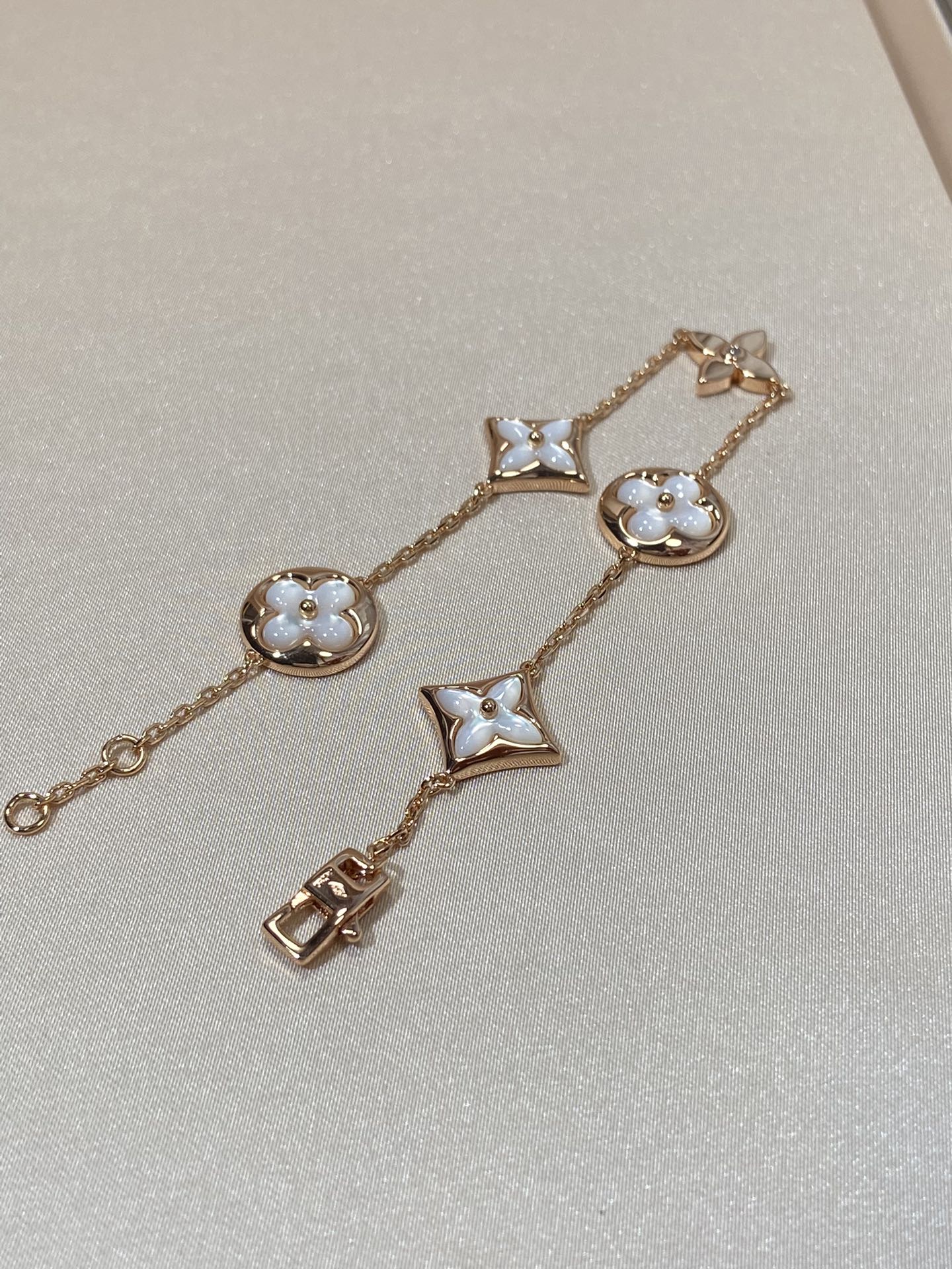[Novalux]STAR AND SUN 5 MOTIF MOP ROSE GOLD BRACELET