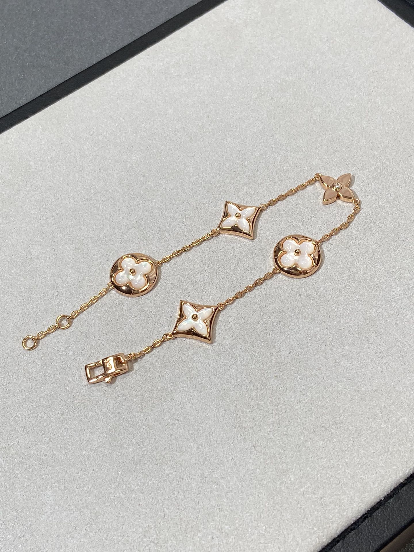 [Novalux]STAR AND SUN 5 MOTIF MOP ROSE GOLD BRACELET