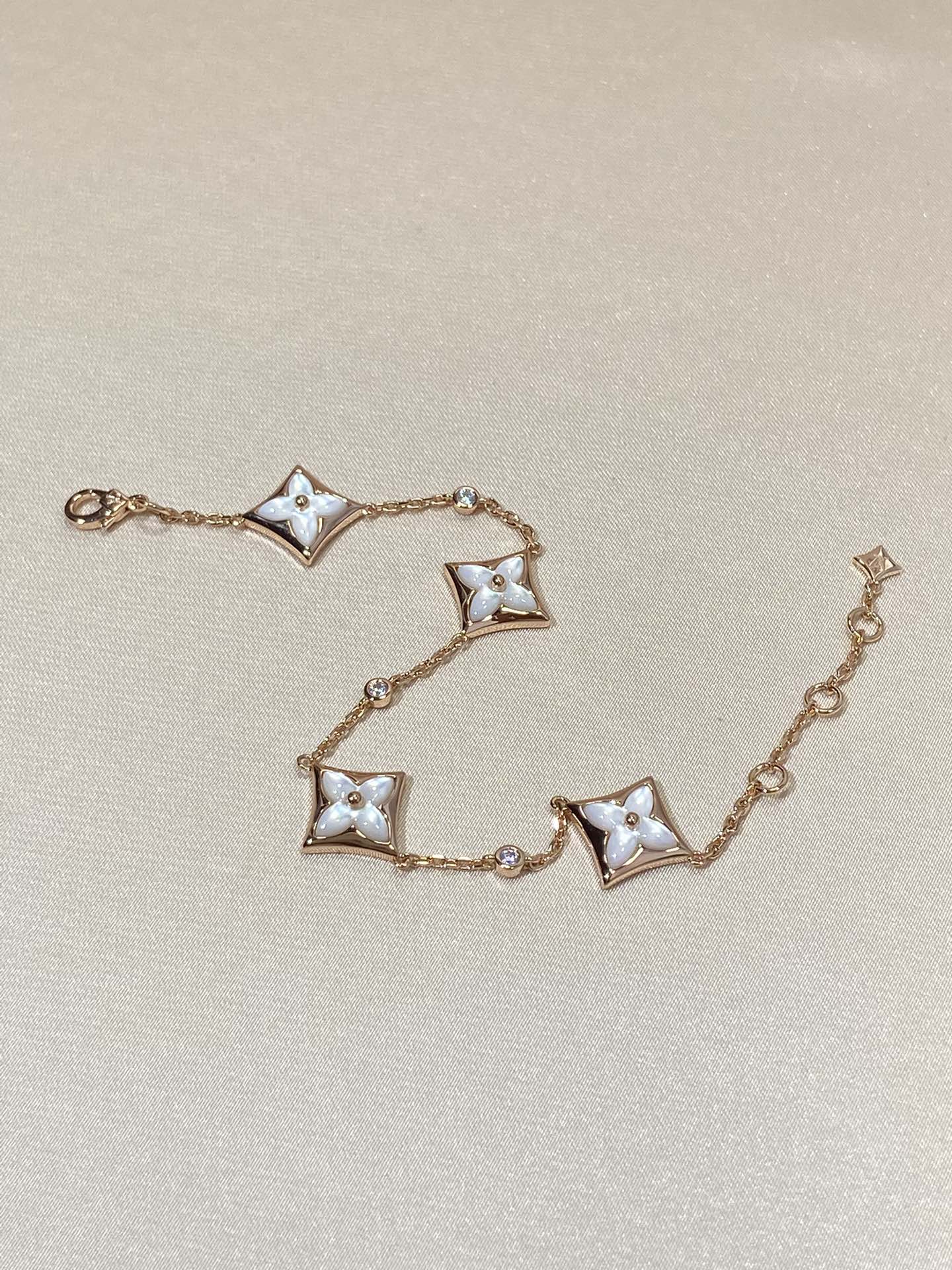 [Novalux]STAR 4 MOTIF MOP DIAMOND ROSE GOLD BRACELET