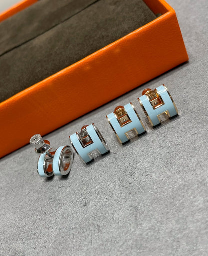[Novalux]POP H SKY BLUE STUD EARRINGS
