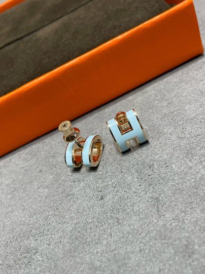 [Novalux]POP H SKY BLUE STUD EARRINGS