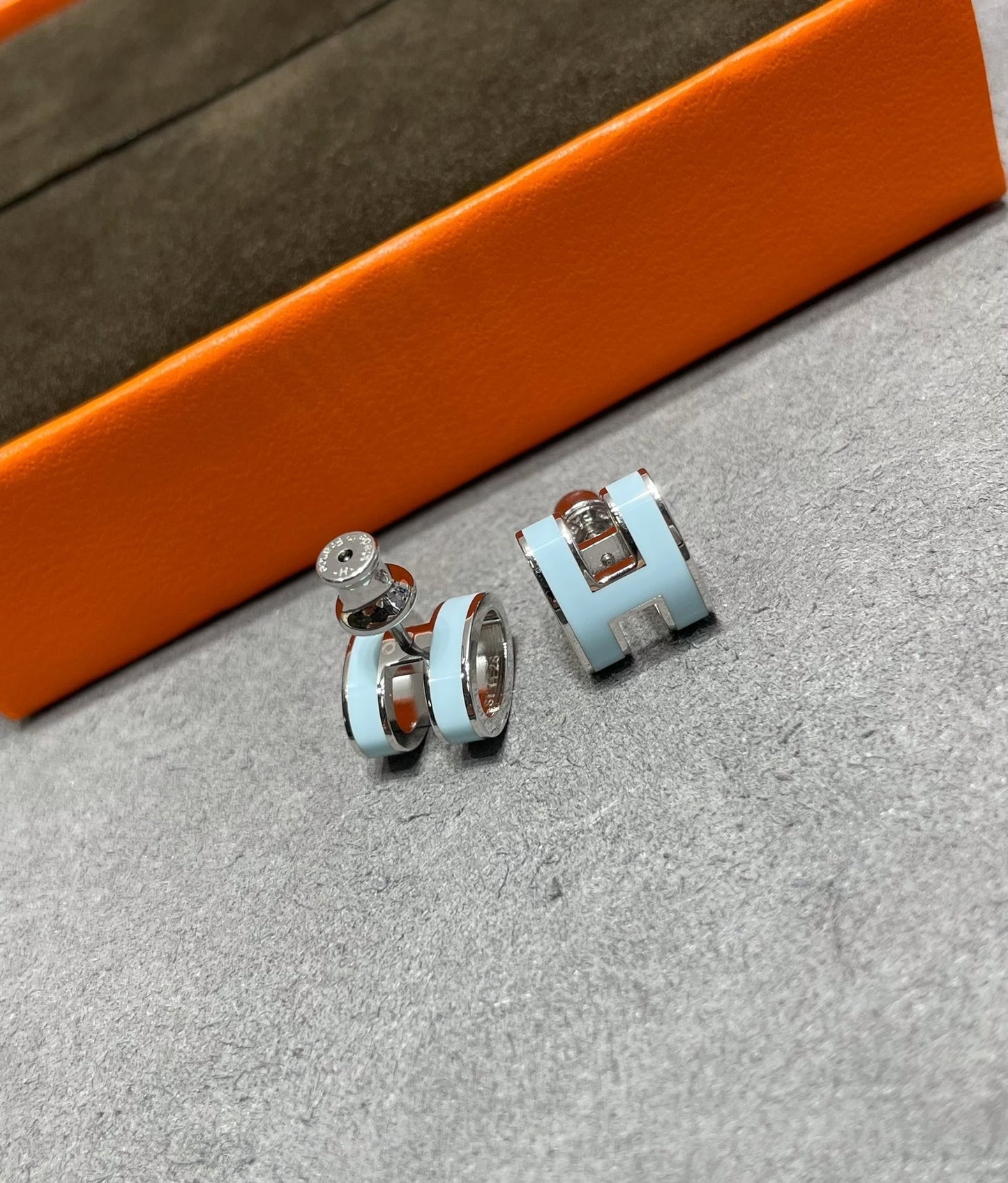 [Novalux]POP H SKY BLUE STUD EARRINGS