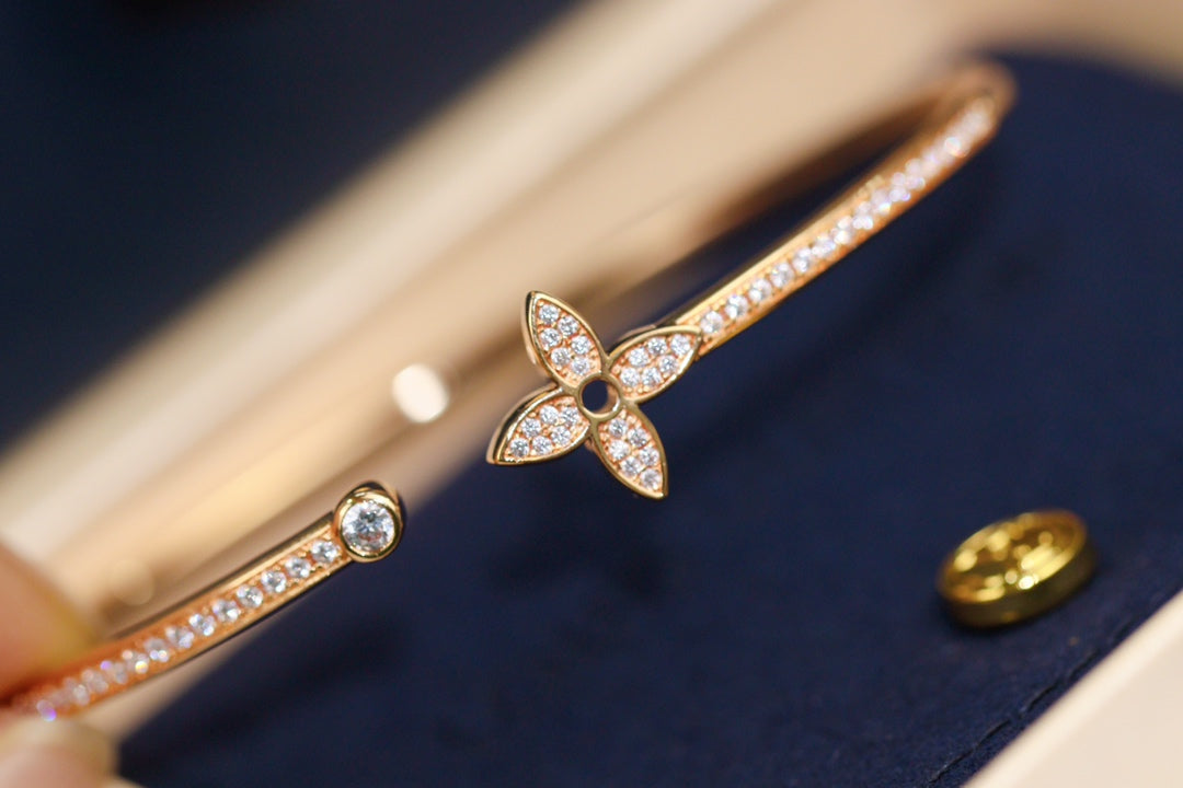 [Novalux]IDYLLE ROSE GOLD OPEN BRACELET DIAMOND PAVED