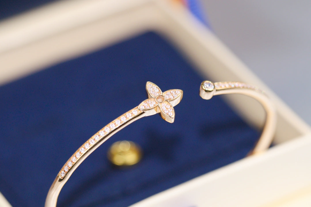 [Novalux]IDYLLE ROSE GOLD OPEN BRACELET DIAMOND PAVED