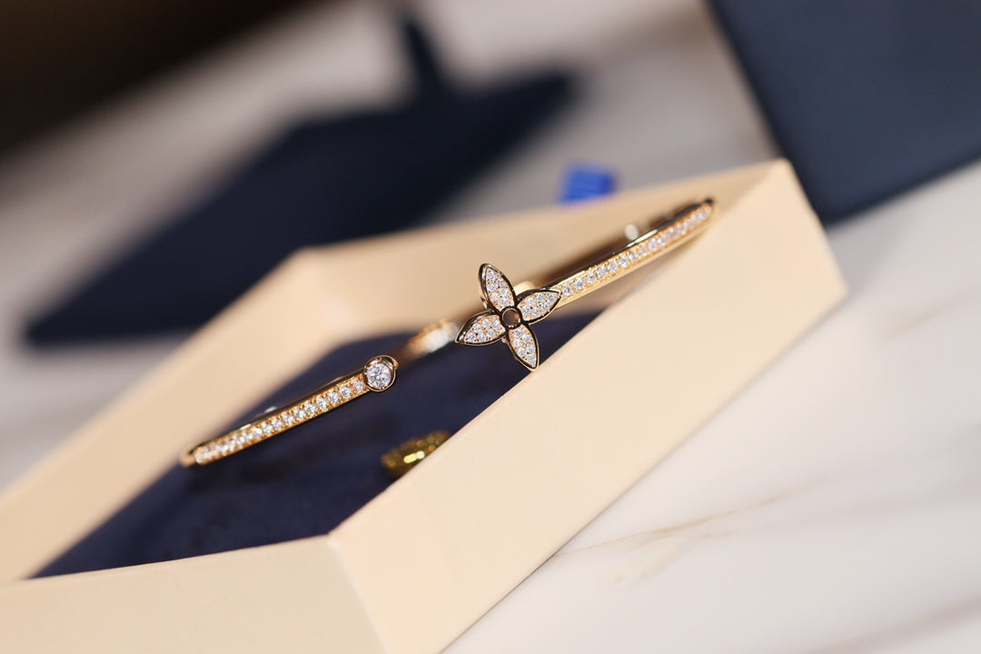 [Novalux]IDYLLE GOLD OPEN BRACELET DIAMOND PAVED