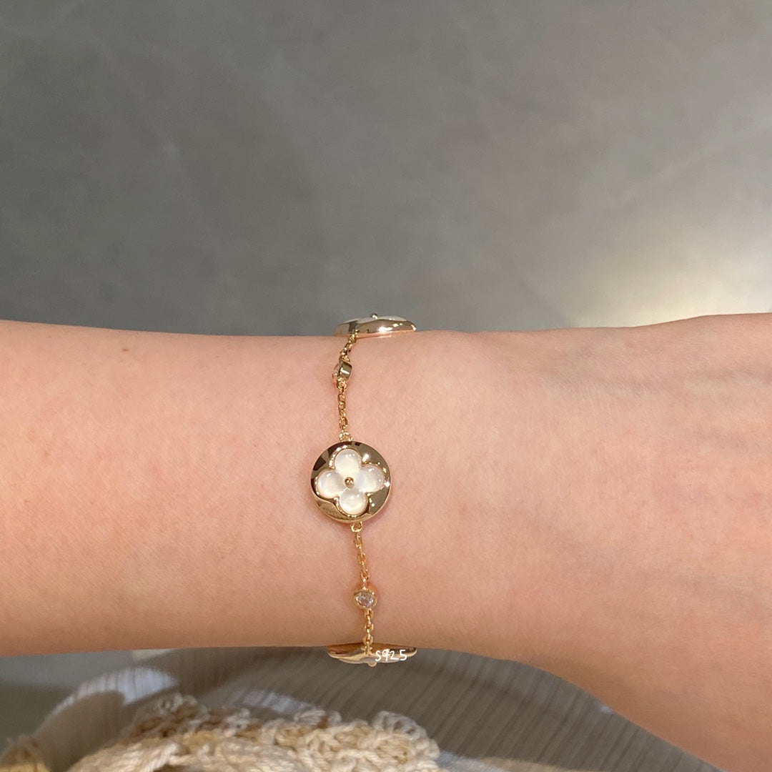[Novalux]STAR AND SUN 4 MOTIF WHITE MOP ROSE GOLD BRACELET