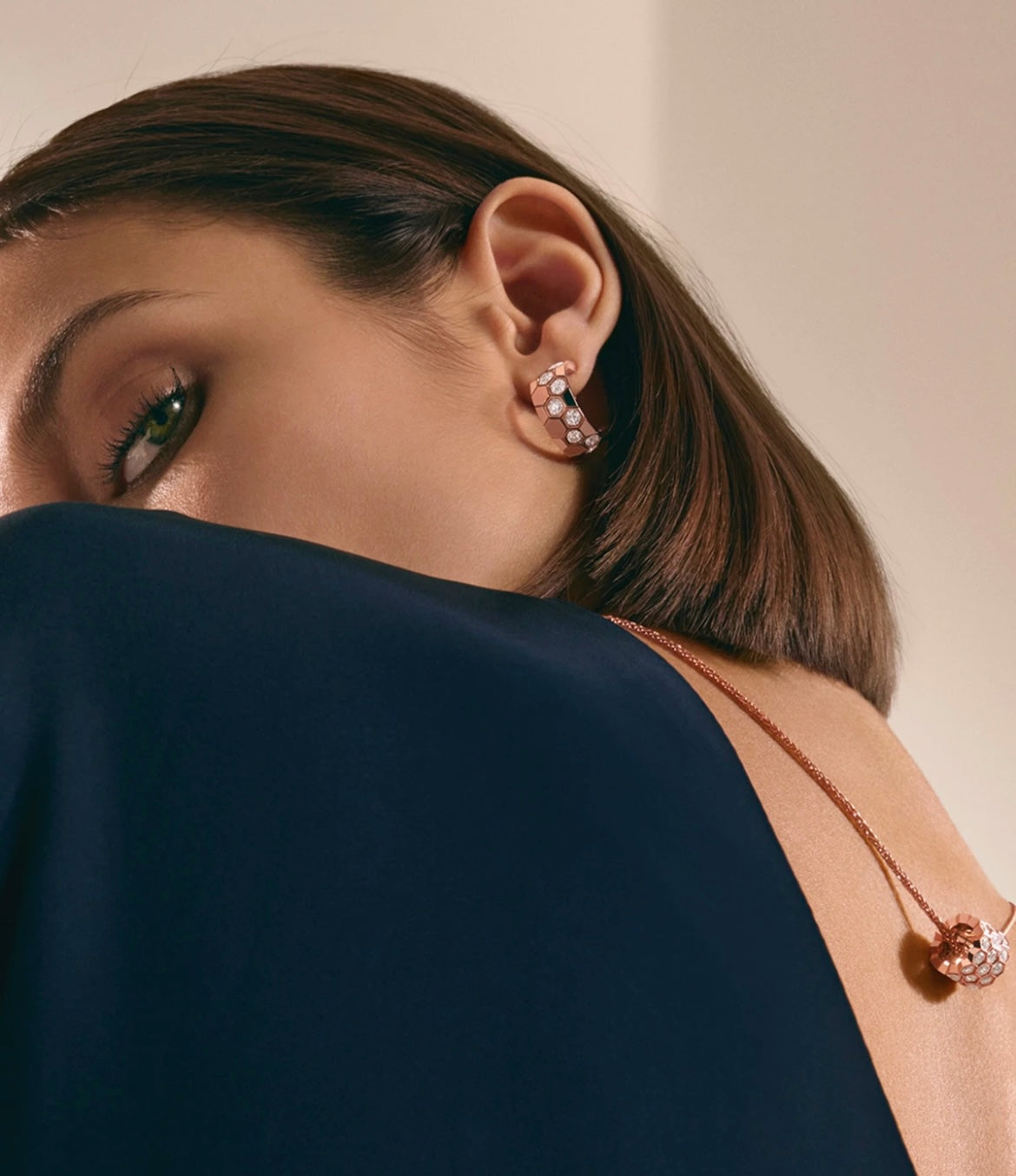 [Novalux]BEE LOVE DIAMOND HOOP EARRINGS