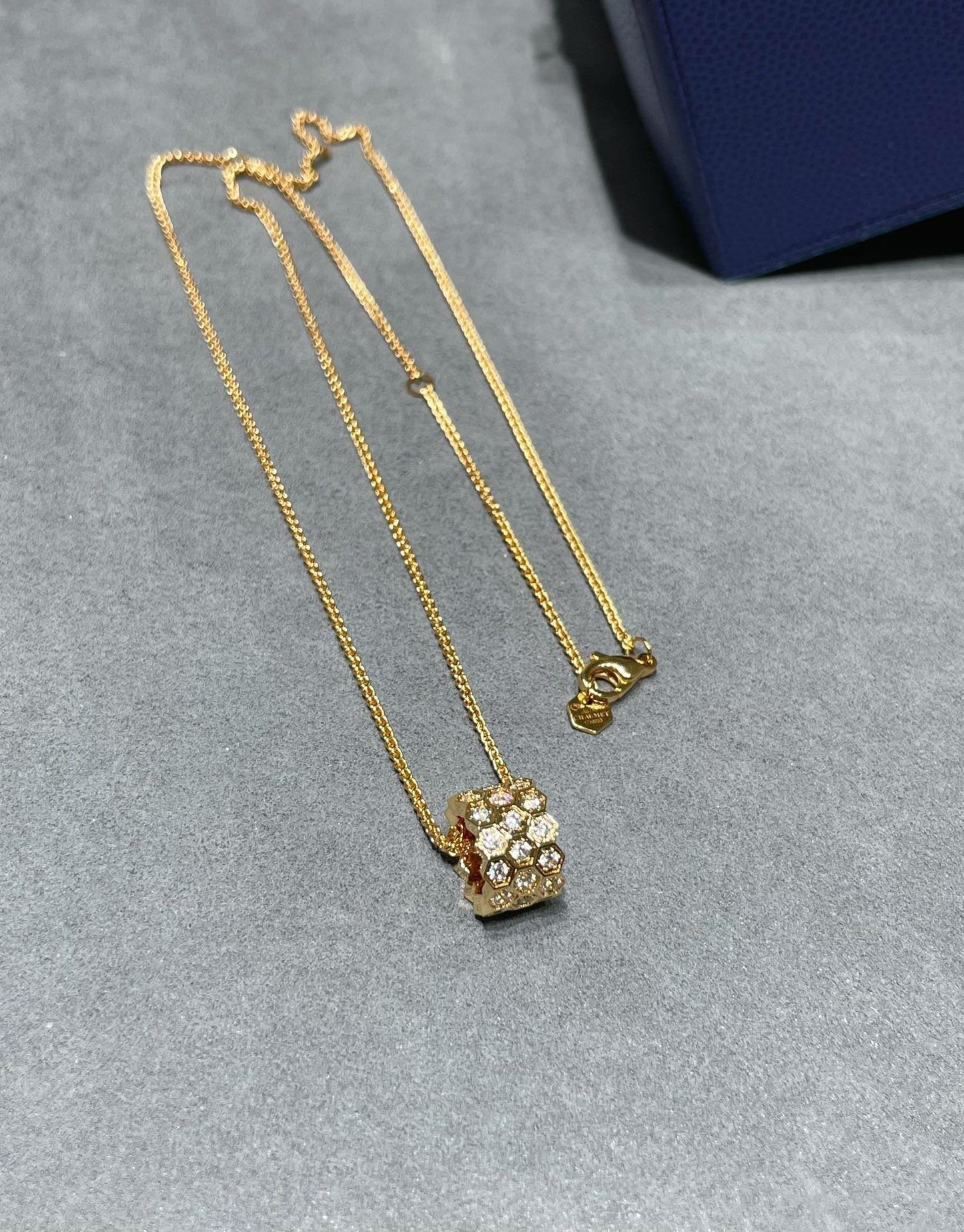 [Novalux]BEE LOVE DIAMOND PAVED 3 ROW NECKLACE