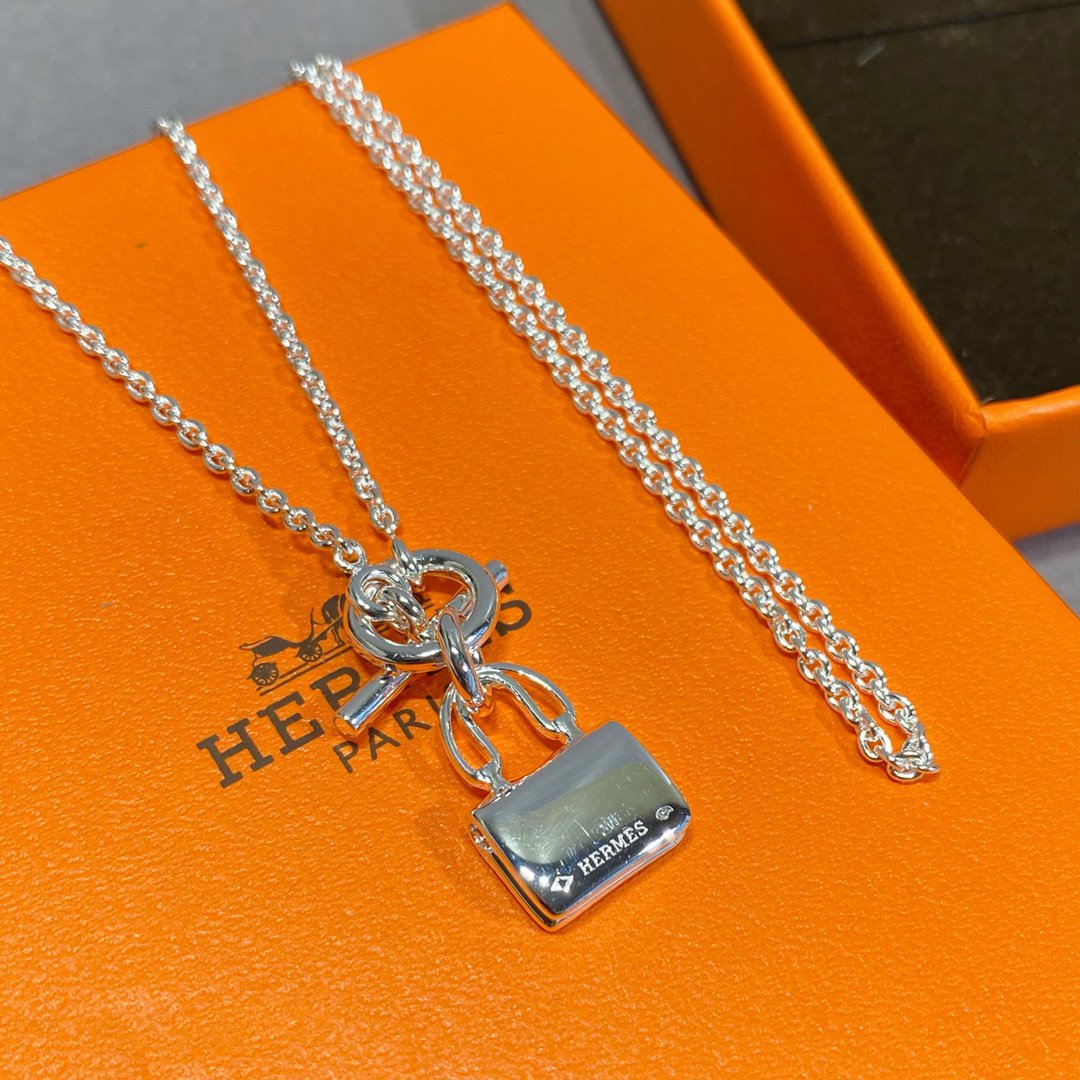 [Novalux]CONSTANCE PEDANT SILVER NECKLACE