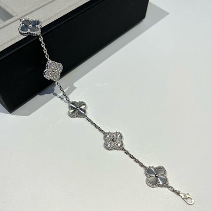 [Novalux]LUCKY CLOVER 5-MOTIF BRACELET - LASER COLLECTION