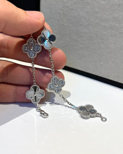 [Novalux]LUCKY CLOVER 5-MOTIF BRACELET - LASER COLLECTION