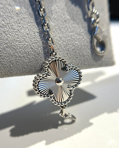 [Novalux]LUCKY CLOVER 5-MOTIF BRACELET - LASER COLLECTION
