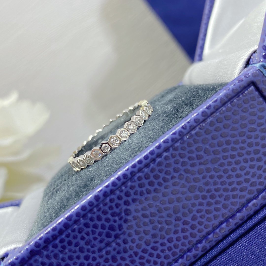 [Novalux]BEE LOVE DIAMOND PAVED SMALL RING