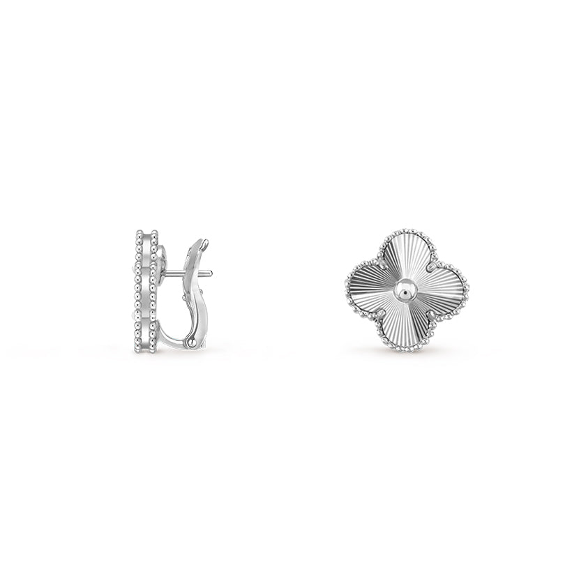 [Novalux]15MM CLOVER FLOWER STUD EARRINGS WHITE GOLD COLLECTION