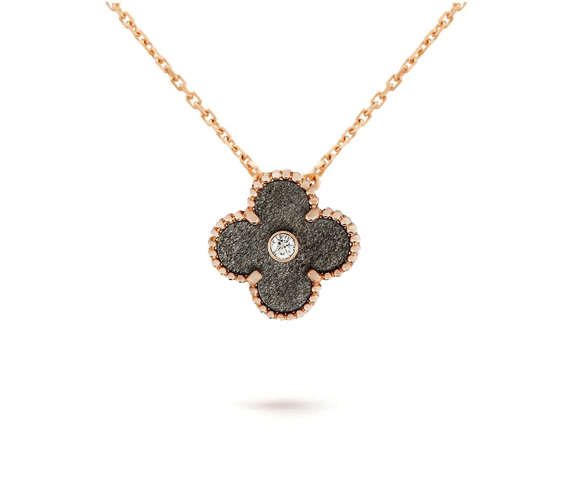 [Novalux]LIMITED EDITION CHRISTMAS CLOVER FLOWER NECKLACE - 15MM ANNUAL COLLECTIBLE PENDANT